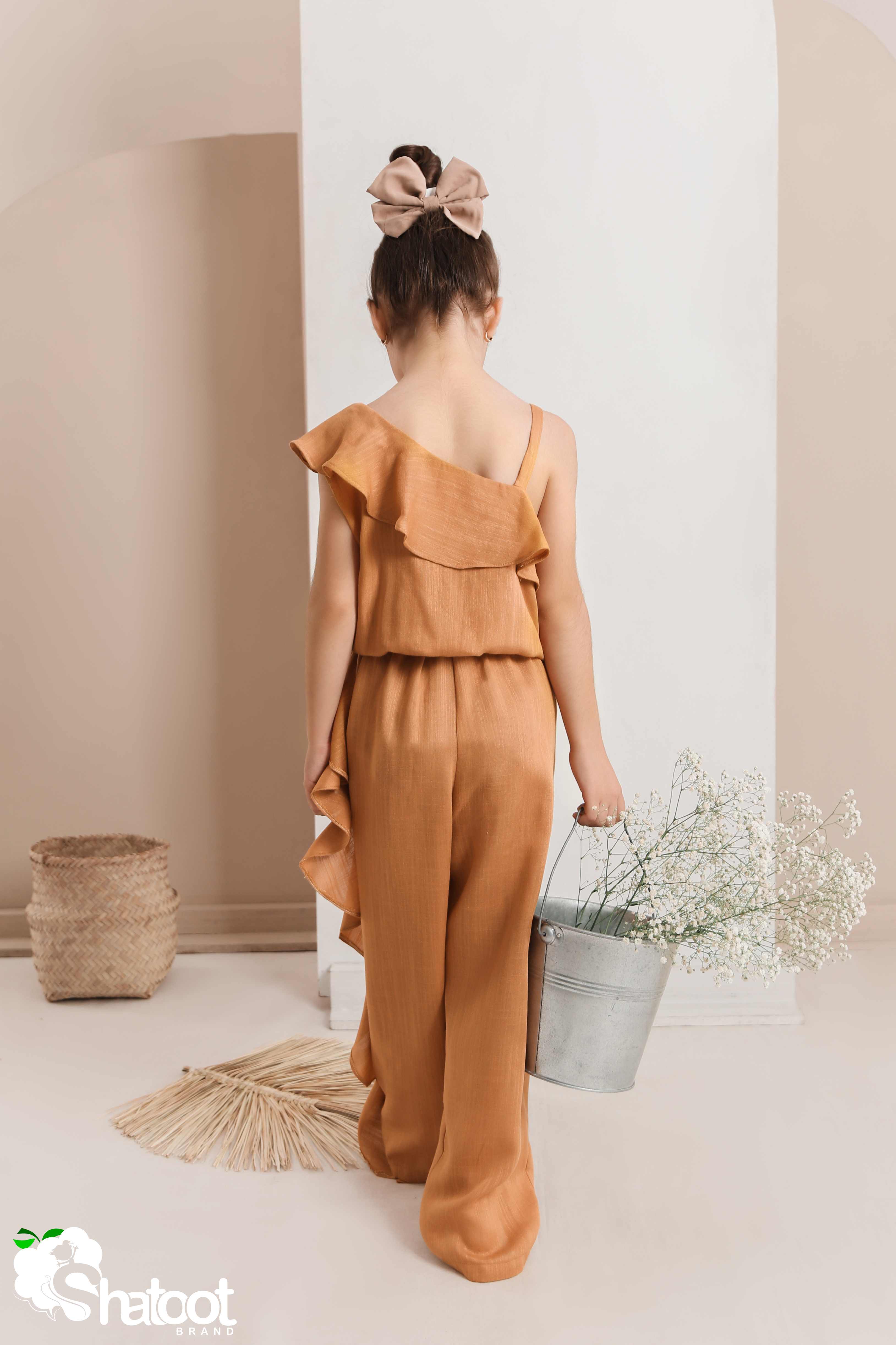 تصویر پشت کار